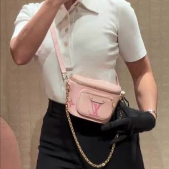 Louis Vuitton mini bumbag 💗 - Picture 5 of 5